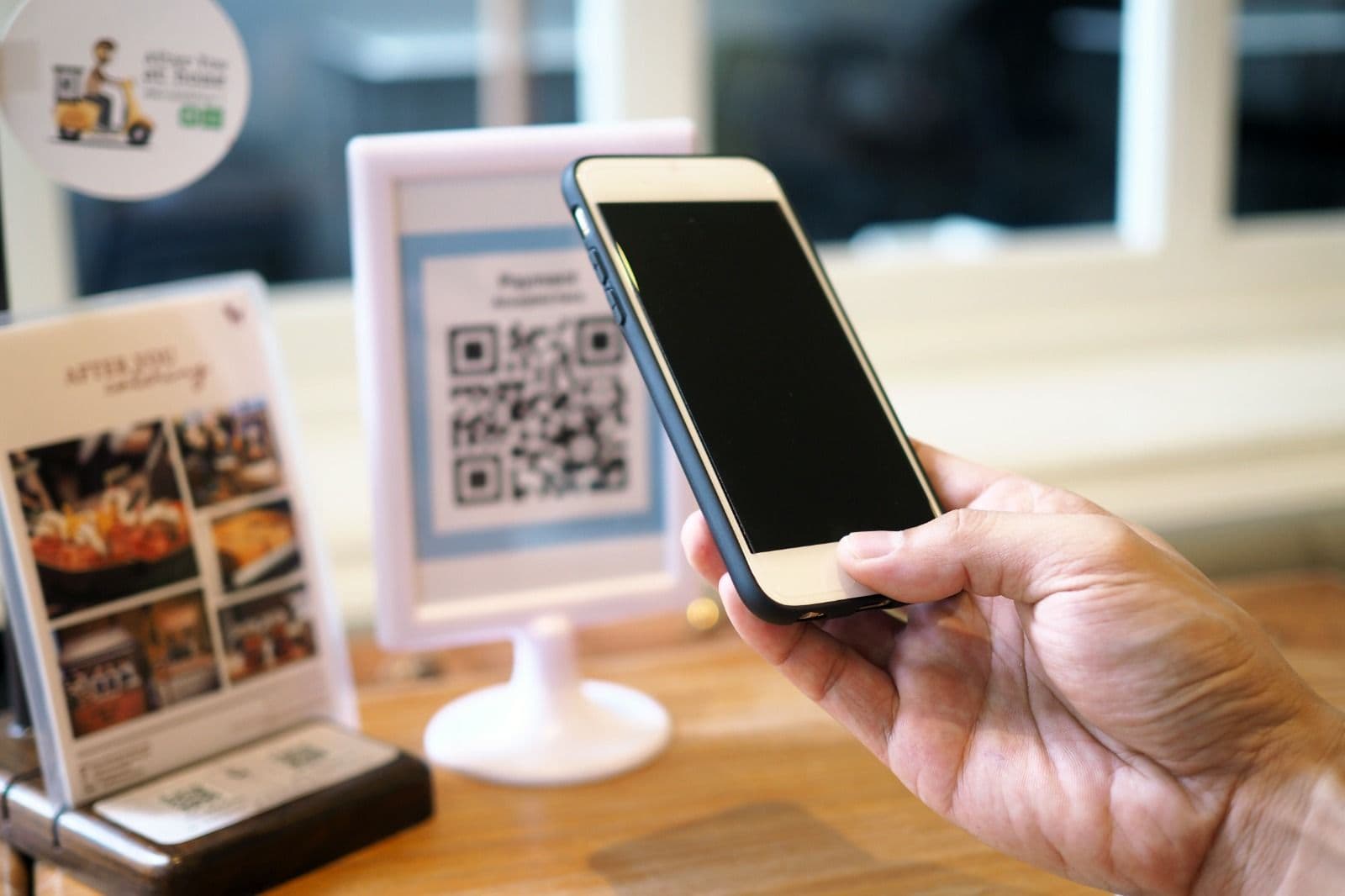 Mengenal E-Wallet: Cara Kerja, Keuntungan, dan Tips untuk Pelaku Usaha