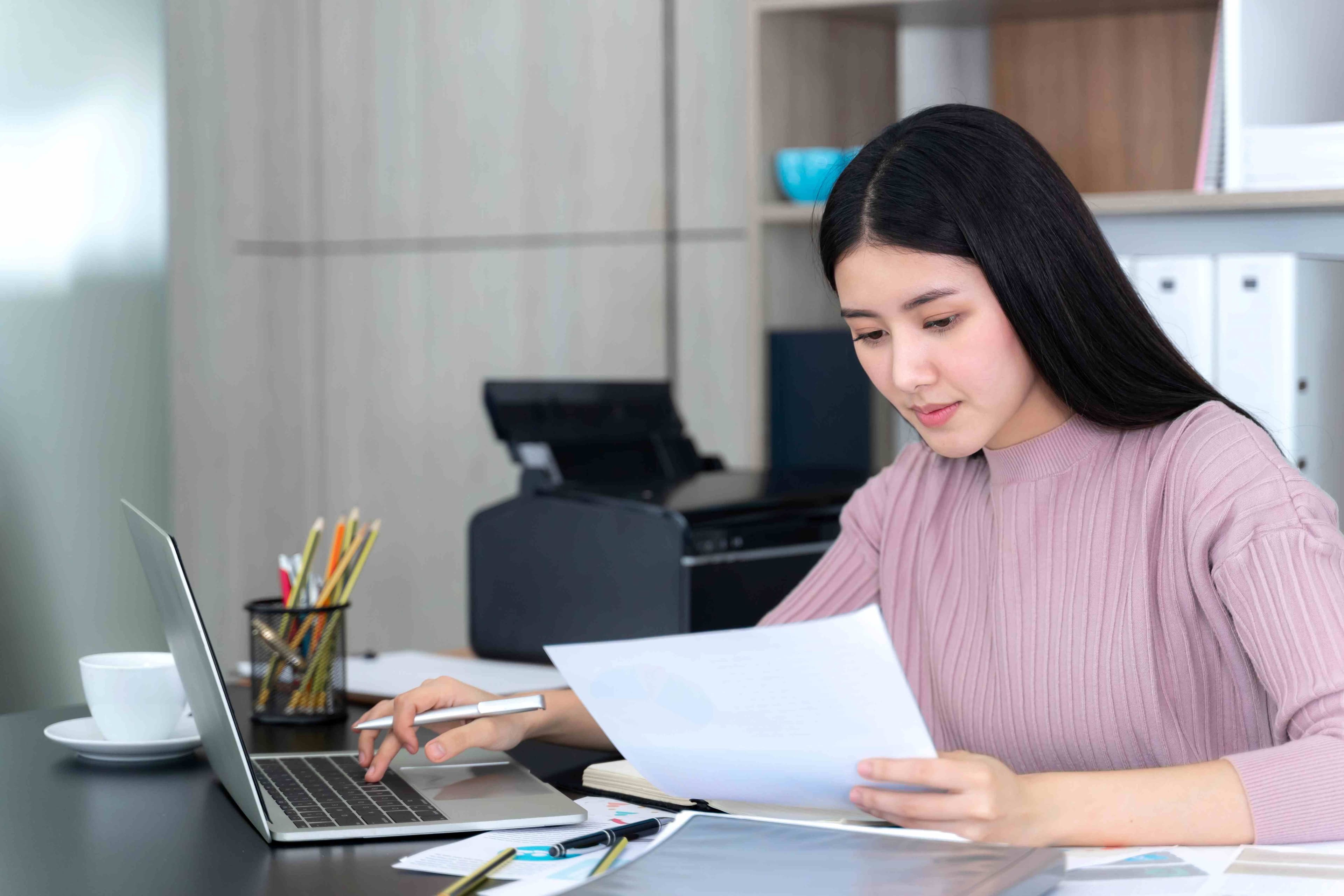 Biaya Administrasi: Definisi, Fungsi, dan Contohnya