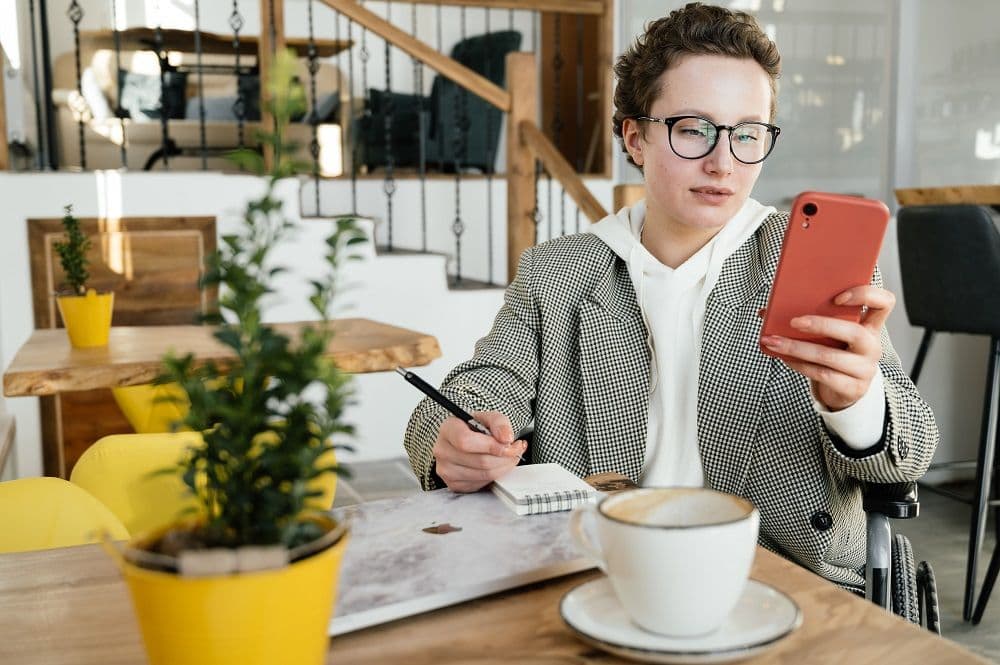Cara Bisnis Pulsa dan Kuota dengan Modal Minim